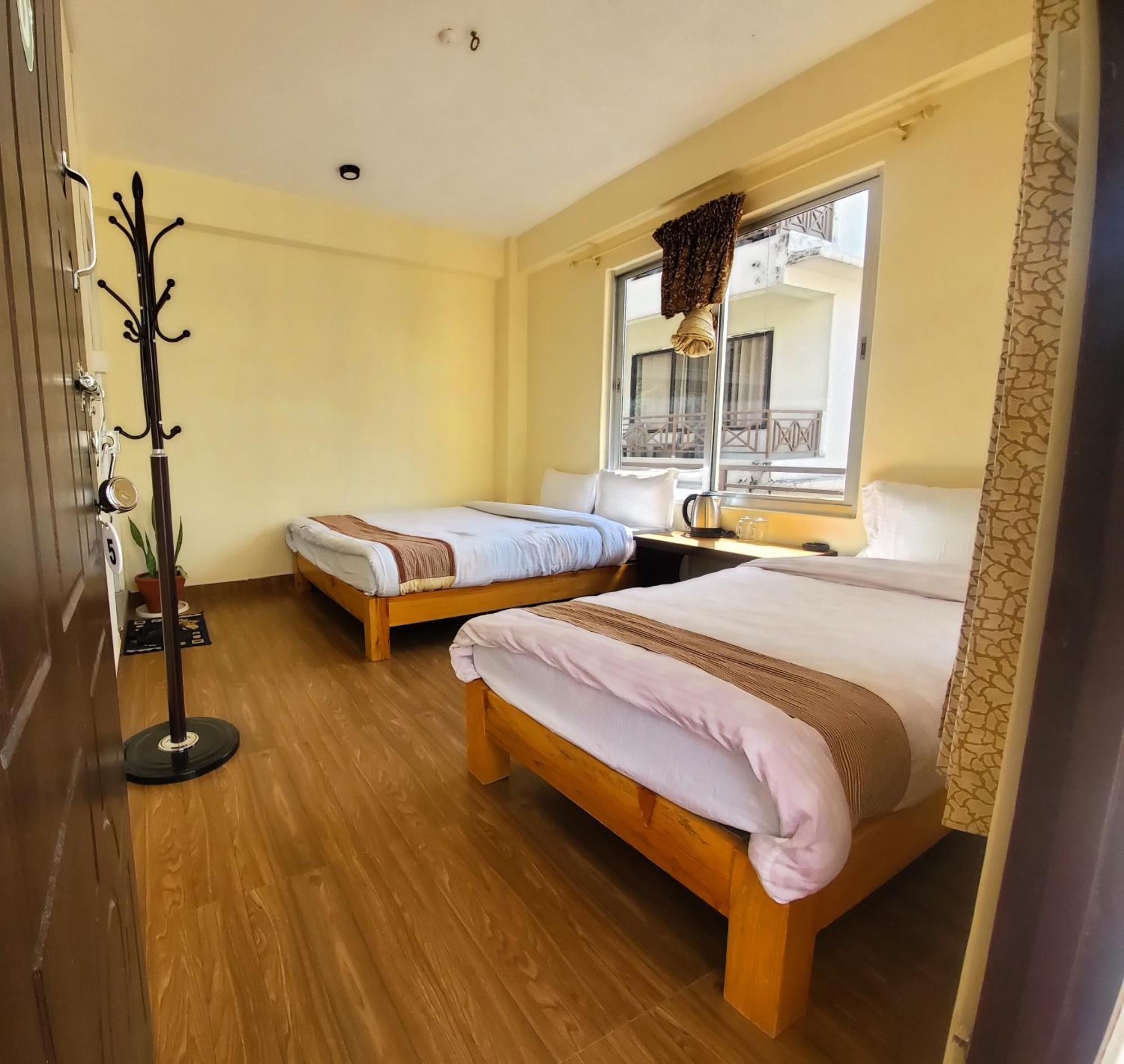 Santoshi Guest House, Pokhara Exterior foto