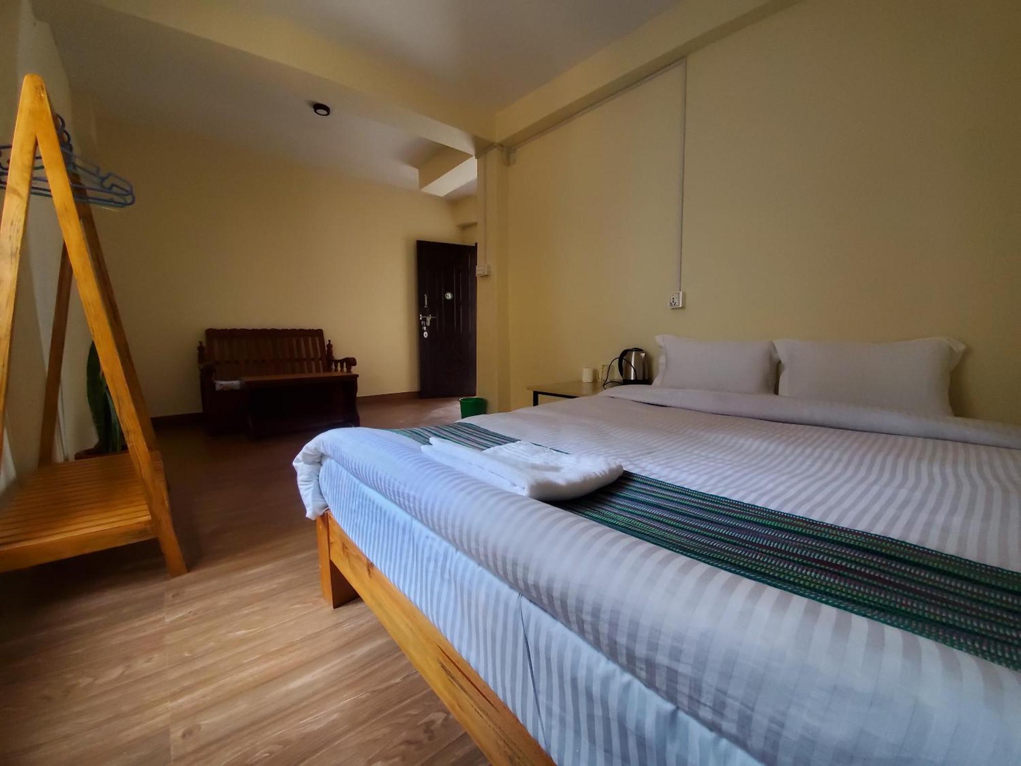 Santoshi Guest House, Pokhara Exterior foto