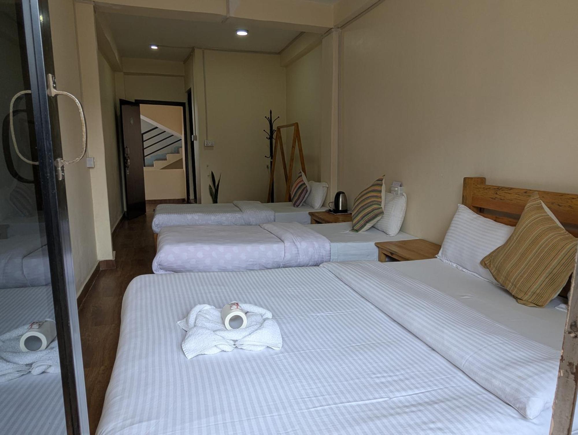 Santoshi Guest House, Pokhara Exterior foto